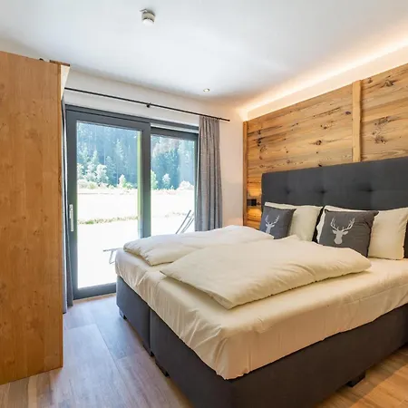 Pinzgau 2e * Wald im Pinzgau