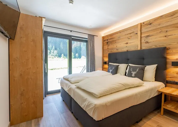 Alpstuga Pinzgau 2e Wald im Pinzgau